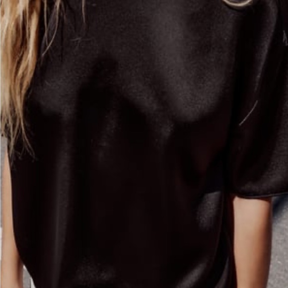 Zara Satin Tee🌻🌻🌻 - Picture 3 of 12